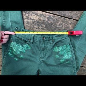 Lovely vintage Disney jeans 🌱